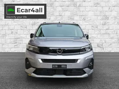 Opel Combo-e GS — Minivan électrique 136 ch, équipement premium et 50 km au compteur — côté