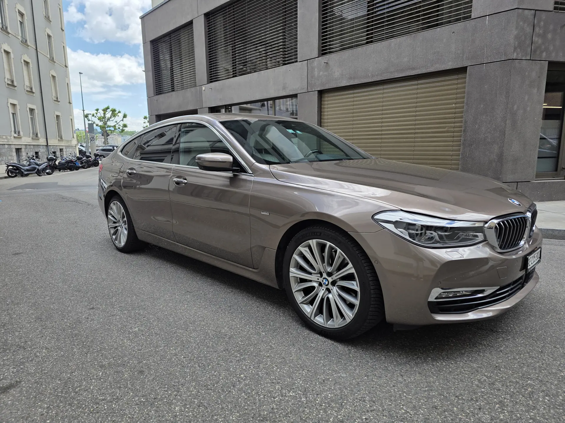 BMW 630 Gran Turismo 630d — Élégance berline avec polyvalence SUV, 252000 km — Außenansicht