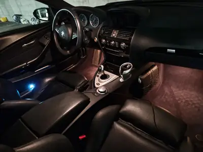 BMW M6 Coupé V10 507 ch — Sportive d'exception, révisions complètes, présentation noire intégrale — Armaturenbrett