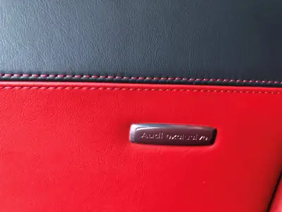 Audi R8 4.2 FSI V8 Quattro — Supercar d'exception, 51'000 km, Audi Exclusive — Miniature 7
