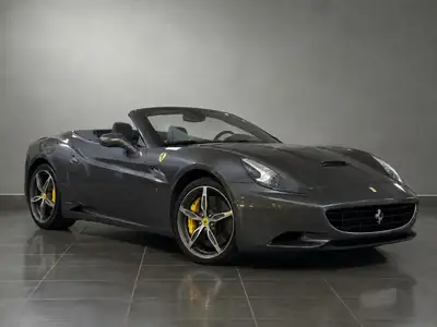 Ferrari California Trenta 490 cv — Cabriolet légendaire, motorisation V8 atmosphérique — Miniatura 7