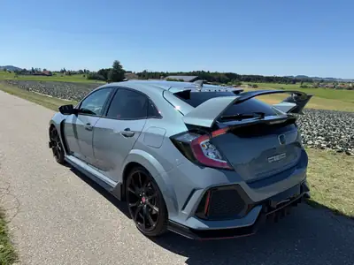 Honda Civic 2.0 VTEC Type R GT Nürburgring Edition — Performance sportive et fiabilité légendaire — vista posteriore