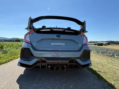 Honda Civic 2.0 VTEC Type R GT Nürburgring Edition — Performance sportive et fiabilité légendaire — Miniatura 11