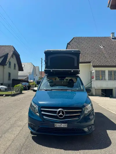 Mercedes-Benz Vito 114 BT 4x4 — Fourgon aménagé camping-car, état impeccable — fianco
