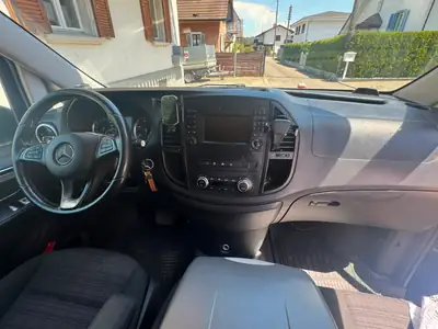 Mercedes-Benz Vito 114 BT 4x4 — Fourgon aménagé camping-car, état impeccable — Miniatura 12