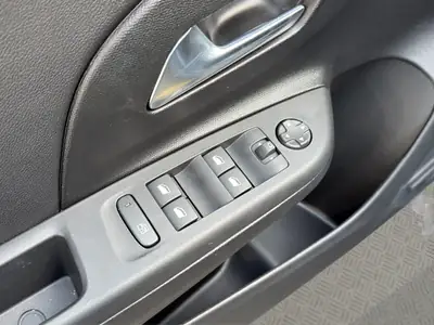Opel Corsa e GS — Électrique 156 ch, quasi neuve avec garantie constructeur — Miniature 9