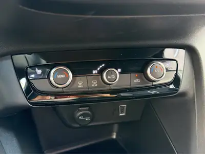 Opel Corsa e GS — Électrique 156 ch, quasi neuve avec garantie constructeur — Miniature 15