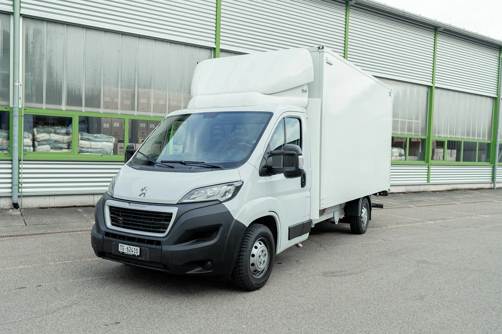 Peugeot Boxer 2.2 BlueHDi 165 — Utilitaire fiable, 55'000 km seulement