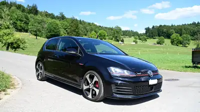 VW Golf GTI Performance 230 PS — 3-portes DSG, 1ère main, entretien inclus — Außenansicht