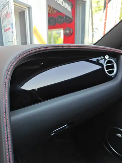 Bentley Continental 4.0 V8 S — Coupé de prestige en St. James Red rare, 55'000 km — Miniatur 8
