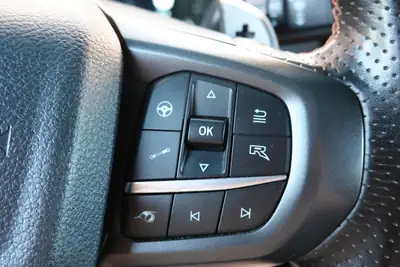 Ford Ranger Raptor 3.0 EcoBoost 4×4 — Pick-up haute performance, 1ère main, équipé Pro — Miniature 13