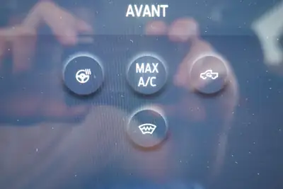 Ford Ranger Raptor 3.0 EcoBoost 4×4 — Pick-up haute performance, 1ère main, équipé Pro — Miniature 21
