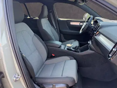 Volvo XC40 2.0 B3 MH XCITE — Hybride léger, 25 000 km seulement — Miniature 15