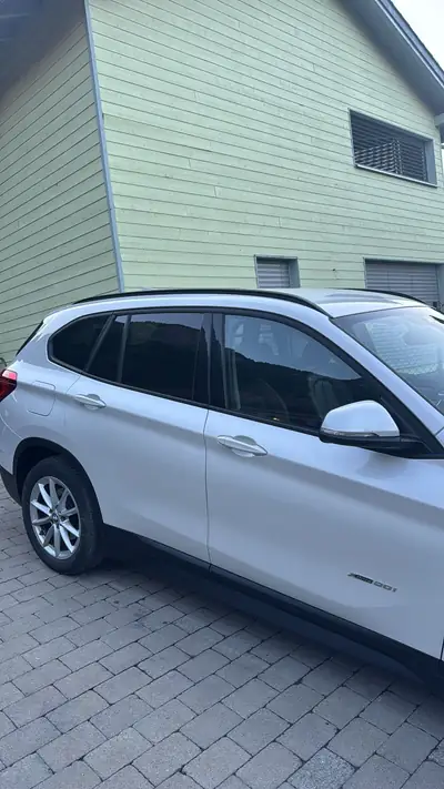 BMW X1 20i xDrive — SUV compact allemand, 152 000 km, sans sinistre — détail