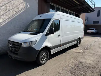 Mercedes-Benz 314 CDI — Fourgon utilitaire diesel automatique, 147 000 km, sans sinistre — vue extérieure