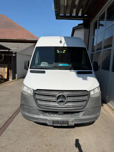 Mercedes-Benz 314 CDI — Fourgon utilitaire diesel automatique, 147 000 km, sans sinistre — intérieur