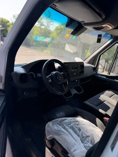 Mercedes-Benz 314 CDI — Fourgon utilitaire diesel automatique, 147 000 km, sans sinistre — Miniature 7