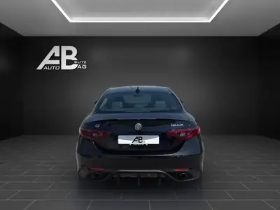 Alfa Romeo Giulia 2.0 Veloce Q4 — 280 ch, quattro intégral, échappement sport Ragazzon — interni