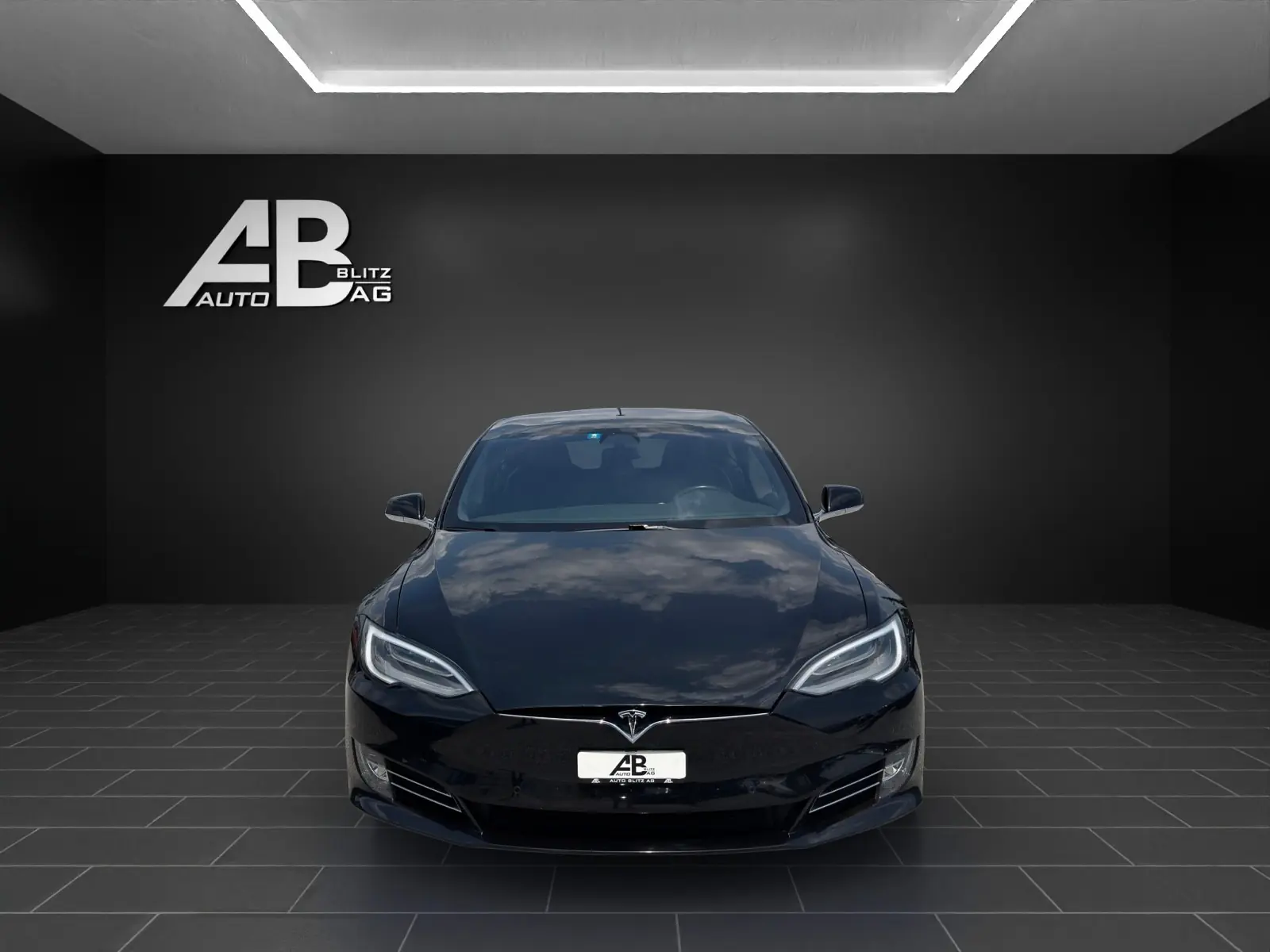 Tesla Model S Performance Ludicrous 795 PS — Berline électrique haute performance 4x4