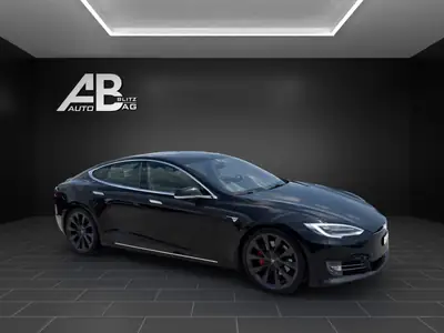 Tesla Model S Performance Ludicrous 795 PS — Berline électrique haute performance 4x4 — détail