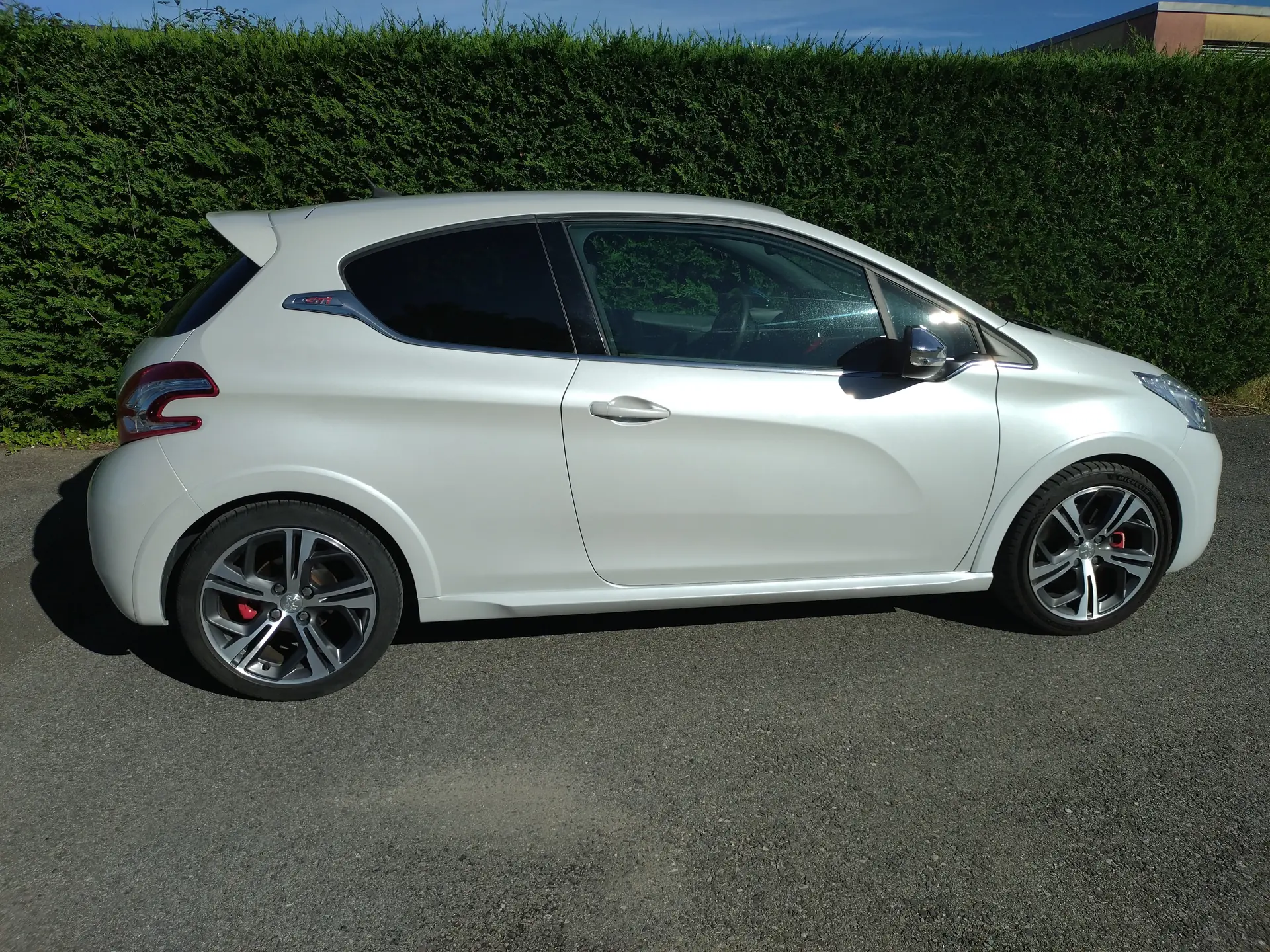 Peugeot 208 2015 occasion Gland — 2
