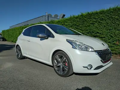 Peugeot 208 1.6 Turbo GTi — Sportive 200 ch, design blanc métallisé — Außenansicht