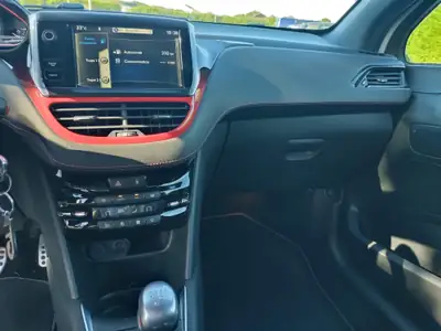 Peugeot 208 1.6 Turbo GTi — Sportive 200 ch, design blanc métallisé — Miniatur 8