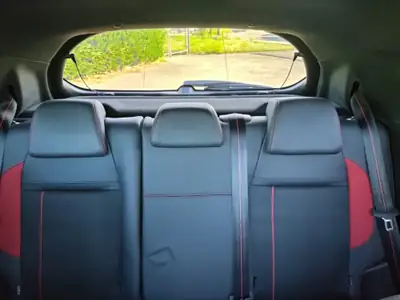 Peugeot 208 1.6 Turbo GTi — Sportive 200 ch, design blanc métallisé — Miniatur 11