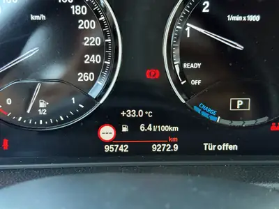 BMW 225xe Active Tourer — Monospace hybride rechargeable, technologie premium et faible consommation — Miniature 11