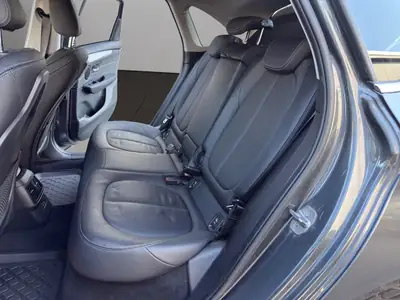 BMW 225xe Active Tourer — Monospace hybride rechargeable, technologie premium et faible consommation — Miniature 13