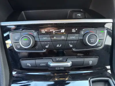BMW 225xe Active Tourer — Monospace hybride rechargeable, technologie premium et faible consommation — Miniature 16