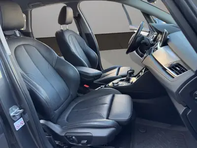 BMW 225xe Active Tourer — Monospace hybride rechargeable, technologie premium et faible consommation — Miniature 17