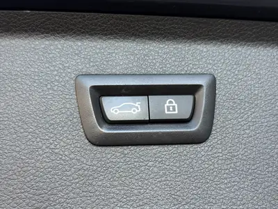 BMW 225xe Active Tourer — Monospace hybride rechargeable, technologie premium et faible consommation — Miniature 20