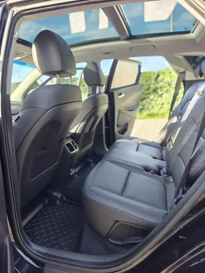 Hyundai Tucson 1.6 T-GDi Vertex 4WD — SUV polyvalent avec panoramique et caméra 360° — Thumbnail 10