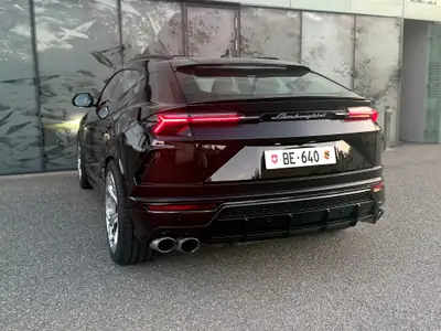 Lamborghini Urus 4.0 MY2022 — SUV haute performance, 650 ch, kilométrage modéré — vista posteriore