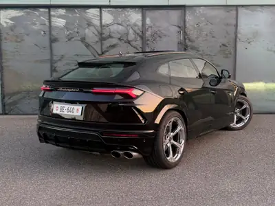 Lamborghini Urus 4.0 MY2022 — SUV haute performance, 650 ch, kilométrage modéré — fianco
