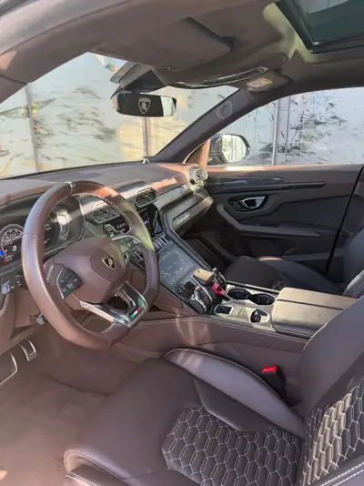Lamborghini Urus 4.0 MY2022 — SUV haute performance, 650 ch, kilométrage modéré — Miniatura 8
