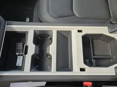 Land Rover Defender 110 3.0 D I6 250 — Le SUV 7 places robuste et équipé — Miniatur 9