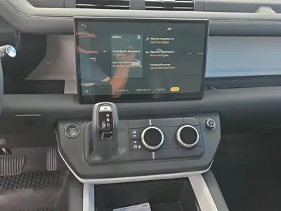 Land Rover Defender 110 3.0 D I6 250 — Le SUV 7 places robuste et équipé — Miniatur 11
