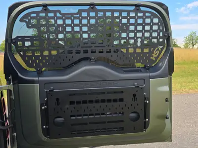 Land Rover Defender 110 3.0 D I6 250 — Le SUV 7 places robuste et équipé — Miniatur 15