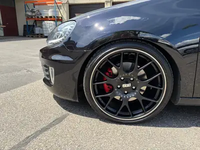 VW Golf 2.0 TSI GTI DSG — Sportive mythique, 210 ch et boîte auto — detail