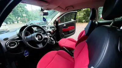 Fiat 500 1.2 Sport — Citadine emblématique, intérieur rouge dynamique, sans sinistre — Miniatura 9