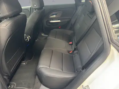 Mercedes-Benz CLA 350 Progressive 4Matic — Berline électrique premium, quasi neuve avec 20 km — Miniature 10