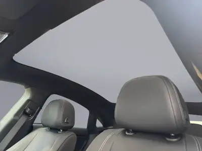 Mercedes-Benz CLA 350 Progressive 4Matic — Berline électrique premium, quasi neuve avec 20 km — Miniature 11