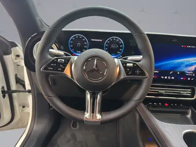 Mercedes-Benz CLA 350 Progressive 4Matic — Berline électrique premium, quasi neuve avec 20 km — Miniature 12