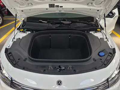 Mercedes-Benz CLA 350 Progressive 4Matic — Berline électrique premium, quasi neuve avec 20 km — Miniature 20