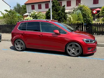 VW Golf Sportsvan 2.0 TDI Highline — Monospace efficace, 174'000 km, boîte manuelle — côté