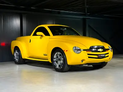 Chevrolet SSR Roadster V8 — Cabriolet américain 396 ch, moteur Corvette LSV8 — Miniatura 7