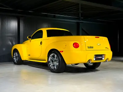 Chevrolet SSR Roadster V8 — Cabriolet américain 396 ch, moteur Corvette LSV8 — Miniatura 9