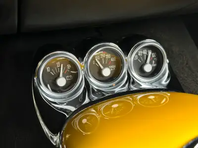 Chevrolet SSR Roadster V8 — Cabriolet américain 396 ch, moteur Corvette LSV8 — Miniatura 18